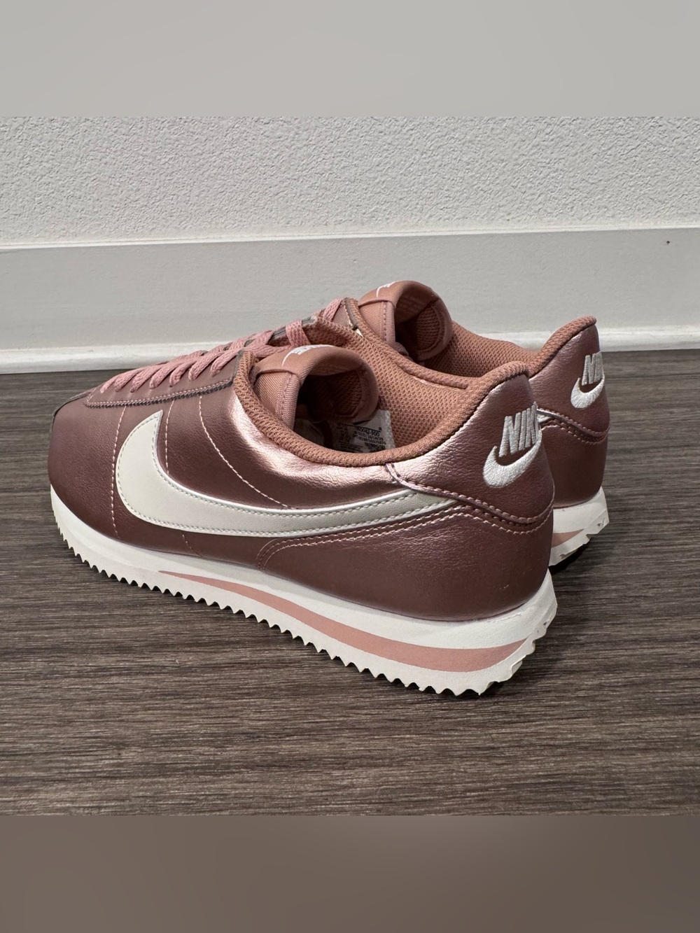 Nike Women's Cortez Shoes - Metallic Red Bronze (IR0042-900) Sz 7, 7.5, 8 - Picture 5 of 5